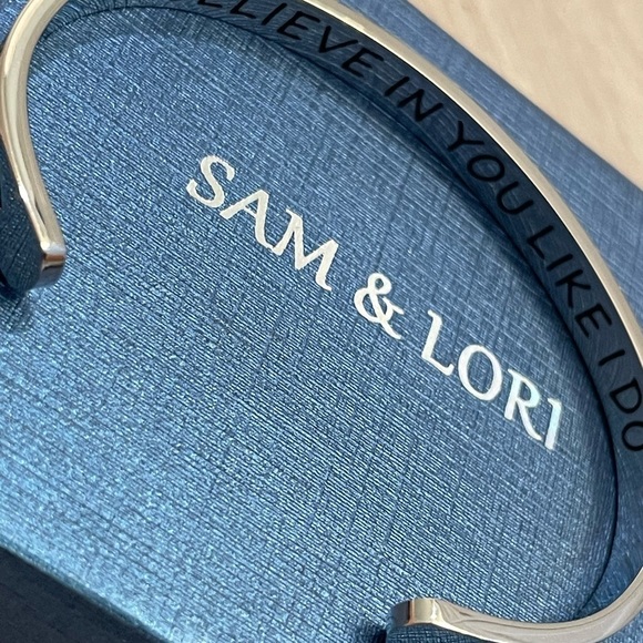 SAM & LORI Initial Cuff Bracelet - Picture 4 of 9